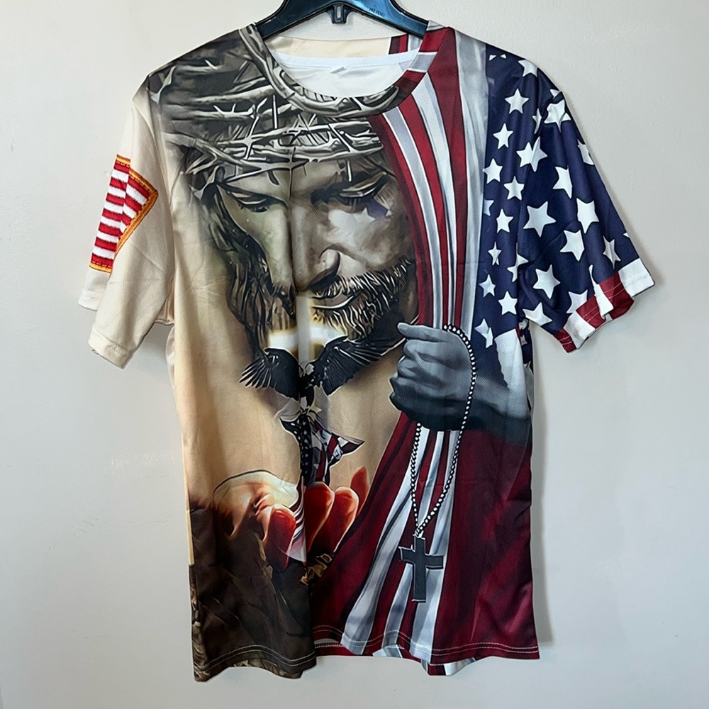 🆕 Mens tee-shirt 💯% Polyester.